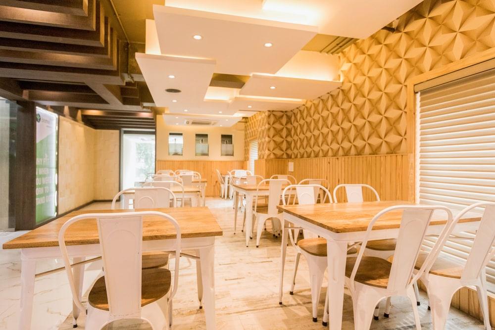 Lynq-Cico Hotel Kolkata Ngoại thất bức ảnh